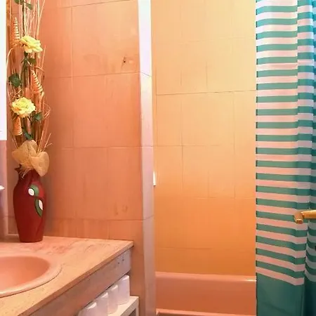Warm Cozy And Comfortable Apartman *