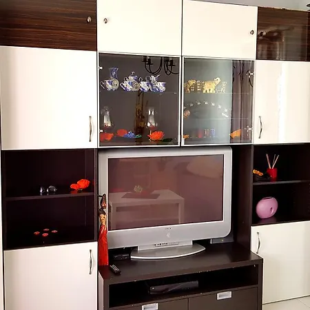 Warm Cozy And Comfortable Apartman